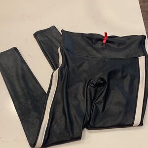 SPANX medium  Black and White Leggings cropped mid rise track stripe